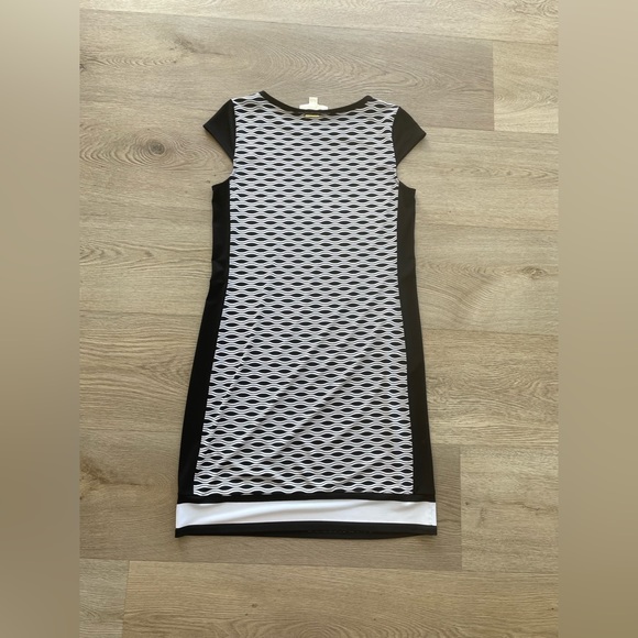 Michael Kors Dress - Picture 2 of 4